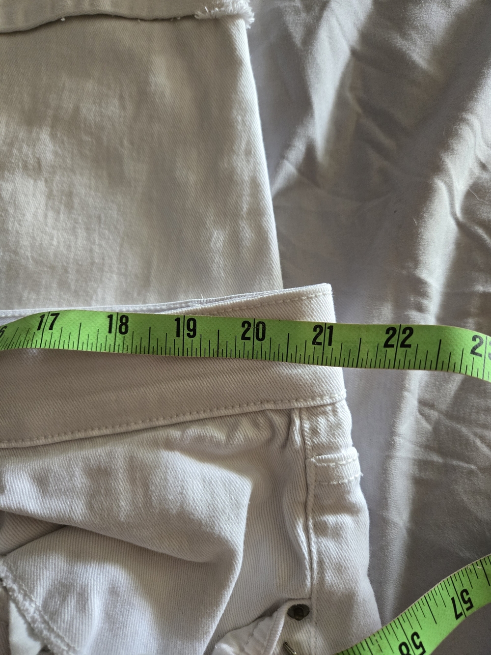Terra & Sky White Capri Pants 20w - Picture 5 of 5